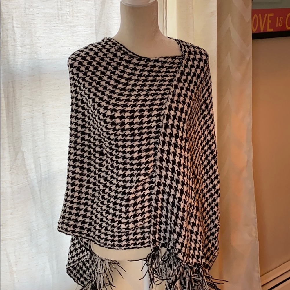 NWT Jenny  Boston poncho